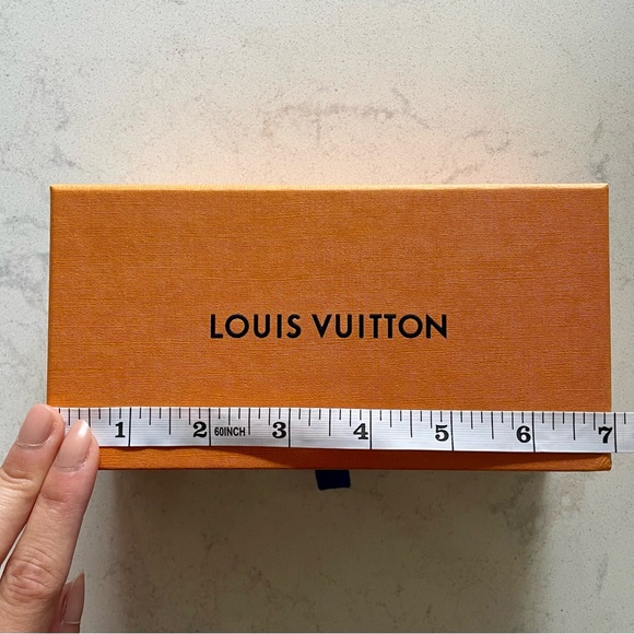 Authentic LV box and ribbon packaging, good condition - Picture 3 of 8